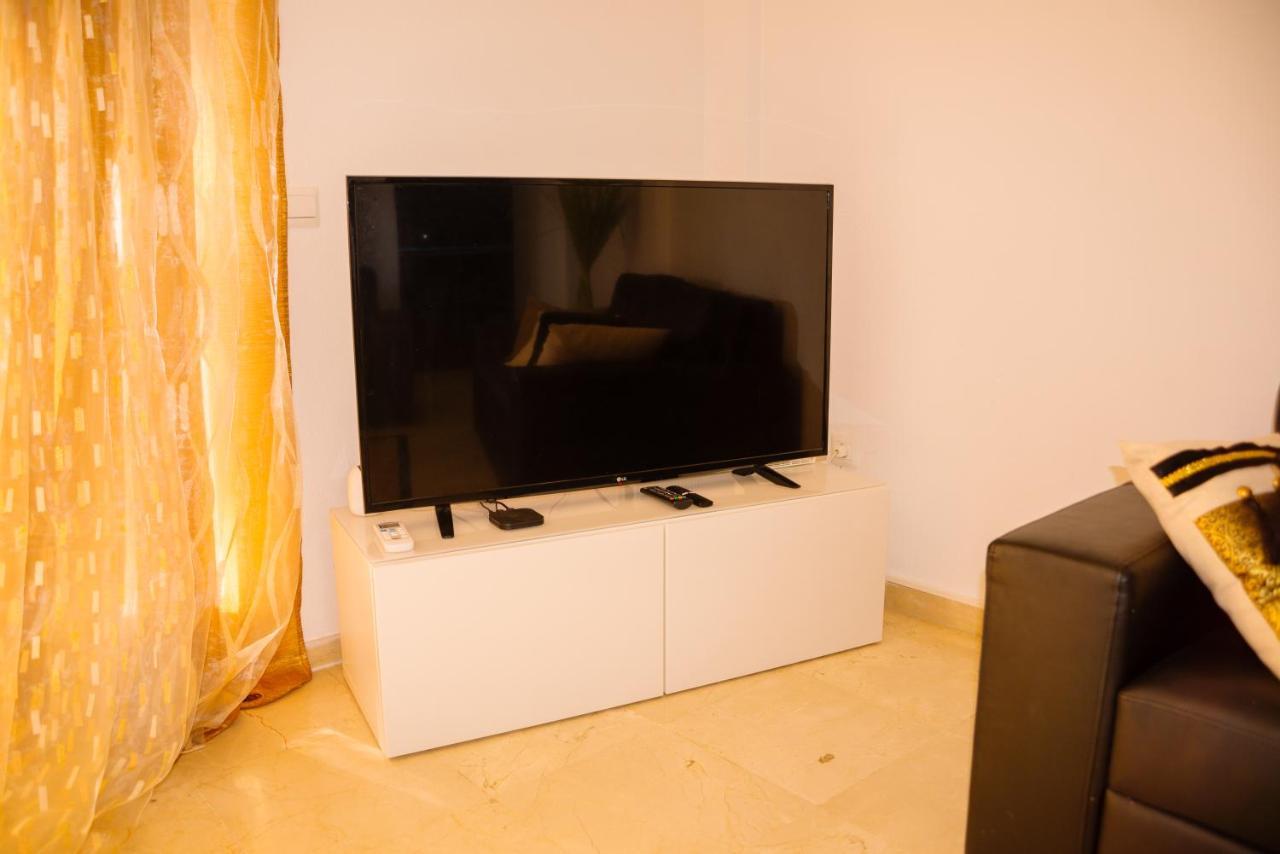 Appartement Palmeras Puerto Paraiso Estepona Dış mekan fotoğraf