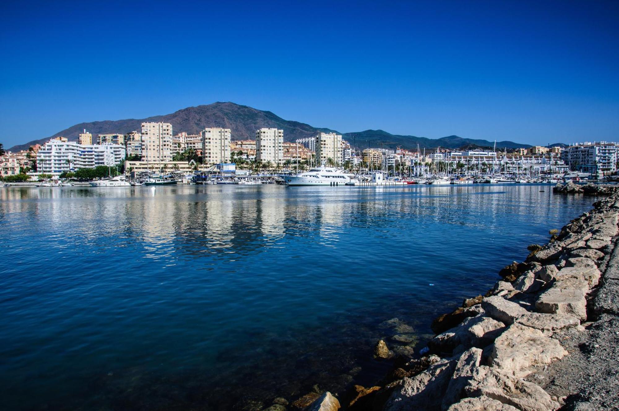 Appartement Palmeras Puerto Paraiso Estepona Dış mekan fotoğraf